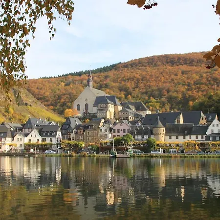 Ξενοδοχείο Haus Burg Metternich 2*