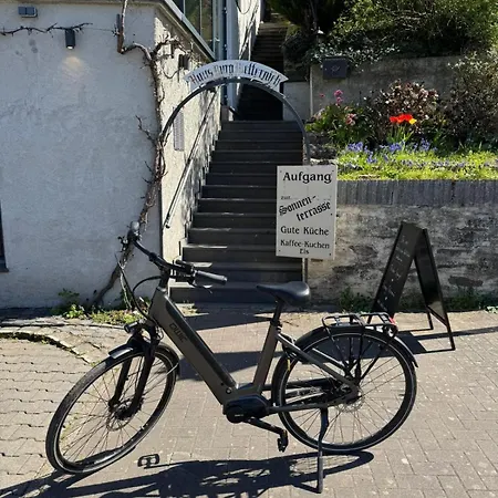 מלון Haus Burg Metternich בילשטיין