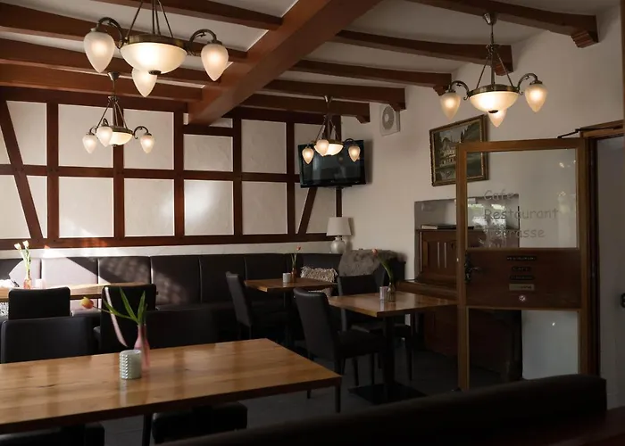 Haus Burg Metternich 2*